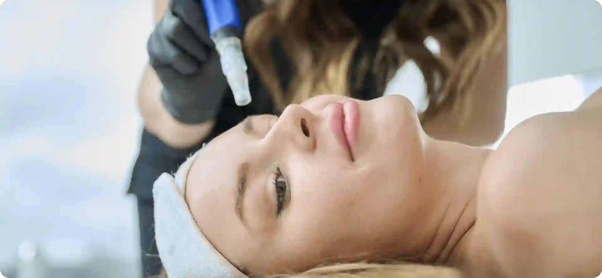 How Do Microneedles Trigger New Collagen and Elastin in Loose Skin Kilmarnock?